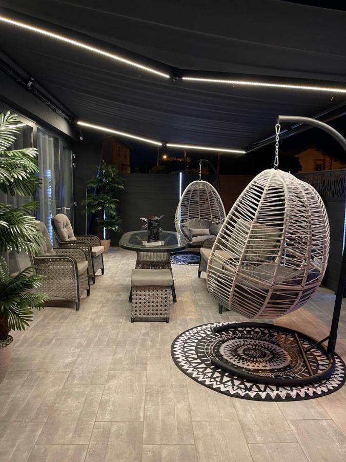 Luxury Loft Spa แซ็ง-ดิซีเย ภายนอก รูปภาพ