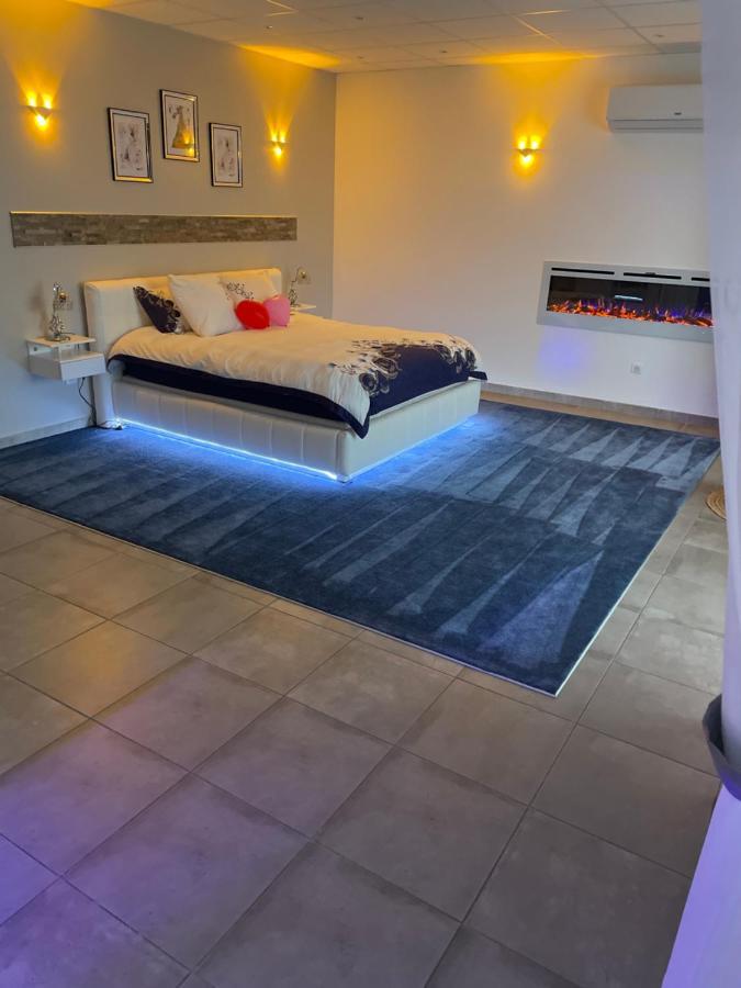 Luxury Loft Spa แซ็ง-ดิซีเย ภายนอก รูปภาพ